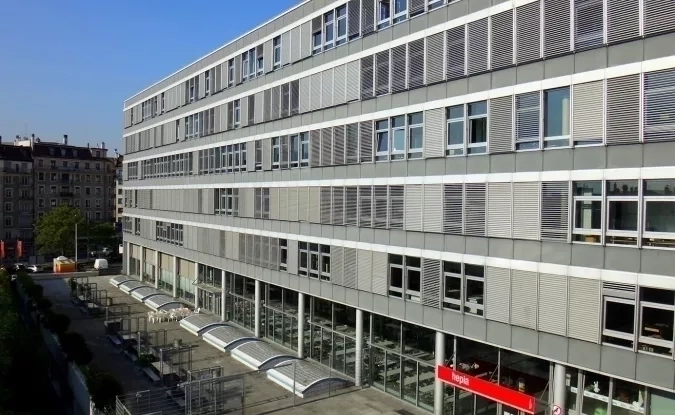 Photo aérienne du bâtiment de HEPIA