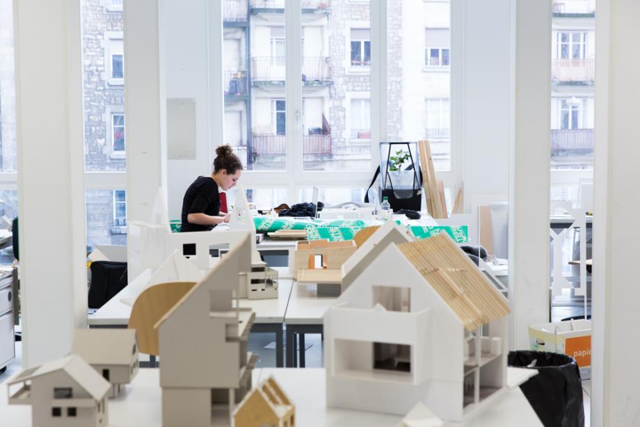 Cours et examain 1ere annee architecture Cours et examain 1ere annee architecture
