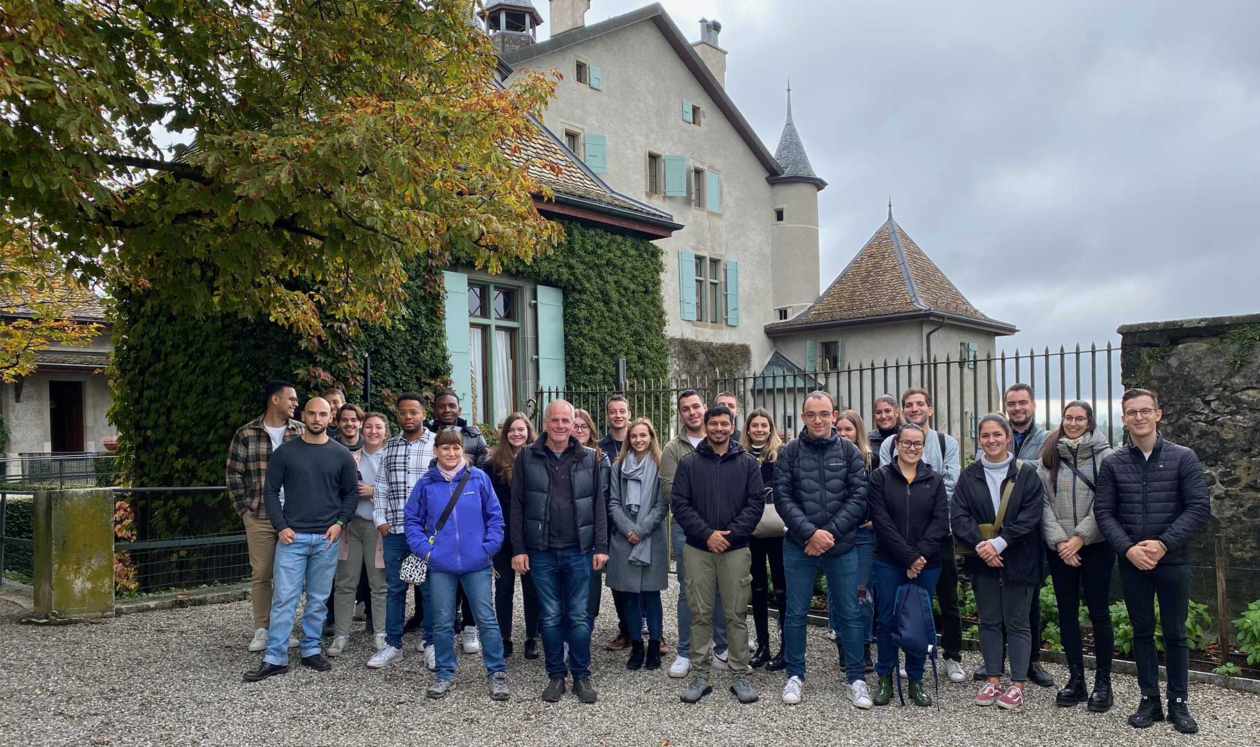 Bannière étudiants EE au Château-du-Crest à Jussy