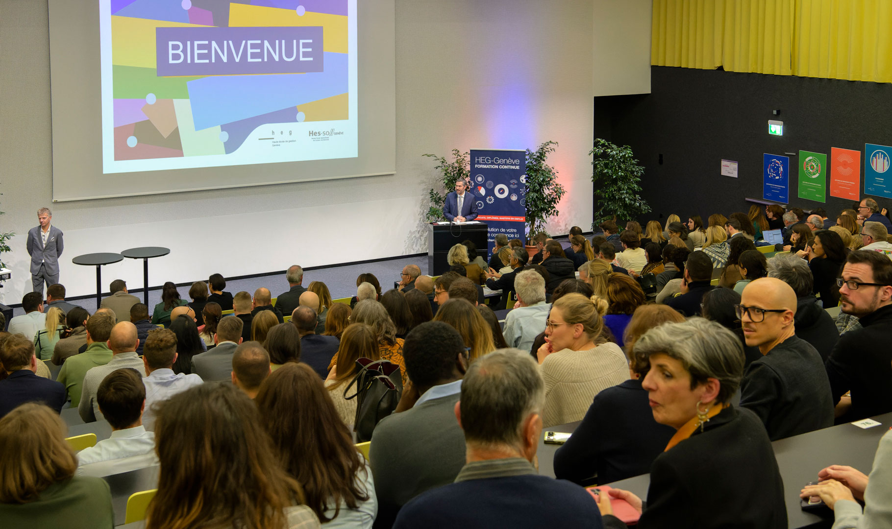 photo du public lors de la cérémonie de remise des diplômes