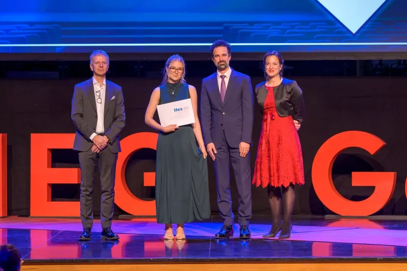 Remise de diplômes 2025 - Photo prix spéciaux IBM - HES-SO