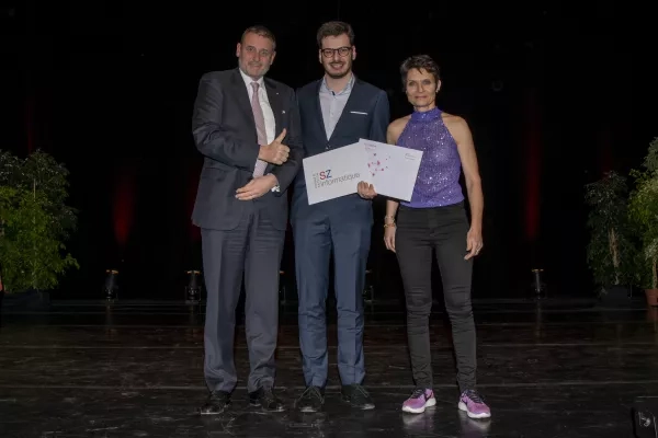 Prix SZ Informatique - Meilleur développeur - David Vicente Alvarez david_vicente_alvarez_prix_sz_informatique