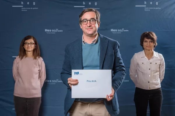 Prix de l'Association des archivistes vaudois AVA décerné à Charles-Antoine CHAMAY
