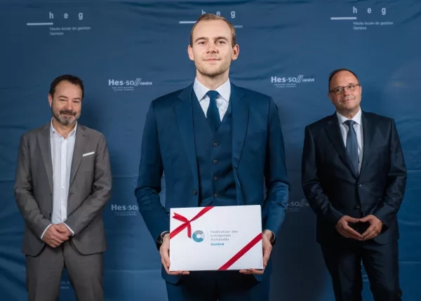 Prix de l'Excellence du parcours académique - FER - décerné à Grégory BAUMANN