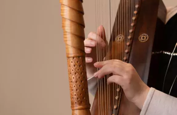 musique medieviale  harpe