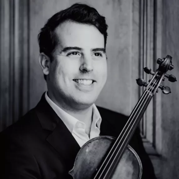 photo portrait du violoniste Amaury Coeytaux