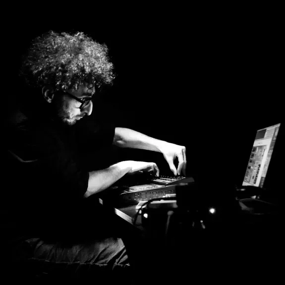 Photo portrait du compositeur Stefan Prins