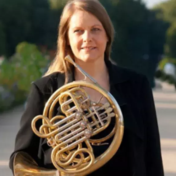 Photographie de la corniste Marie-Luise Neunecker