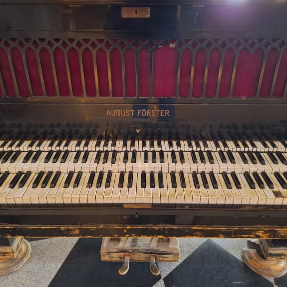 Clavier quart de ton de l'Opéra du Caire 