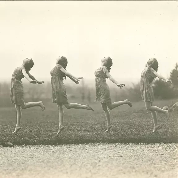 Danseuse et pédagogie Jaques-Dalcroze