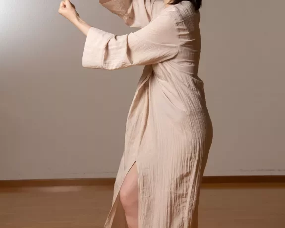 MUSIQUE ET MOUVEMENT danseuse verticale