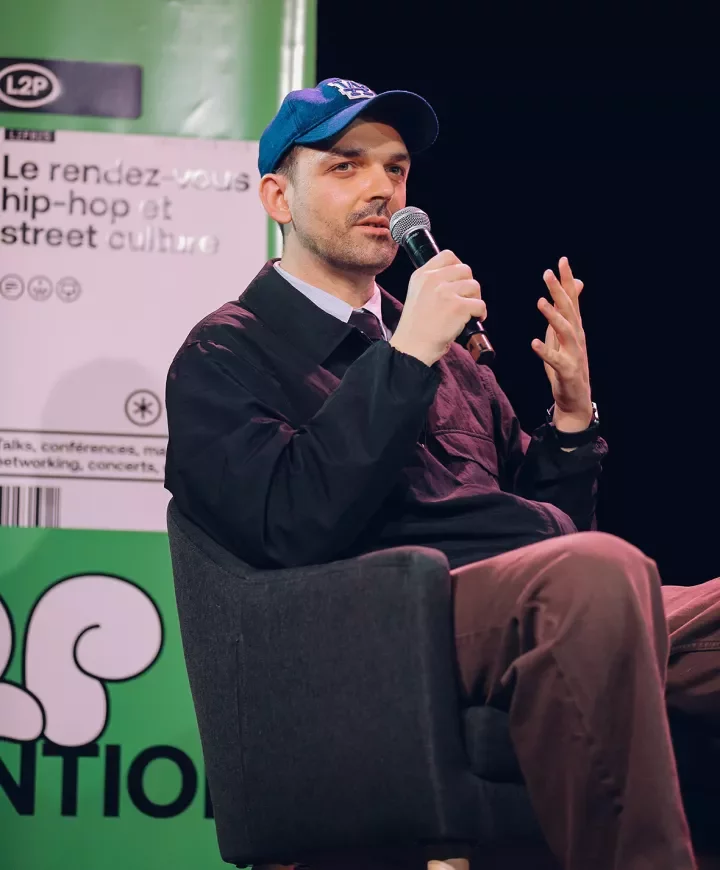 Portrait photo du journaliste et ethnologue Renaud Brizard