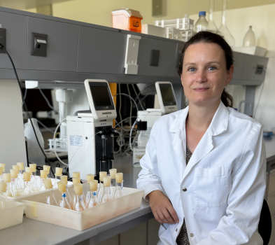 Portrait de la professeure Ophélie Sauzet, spécialiste des sols à HEPIA.