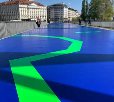 Le banc Archpelago au pont des Bergues à Genève