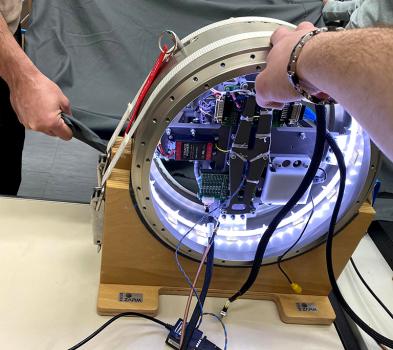 Intégration de l’expérience HADES au sein de la fusée REXUS