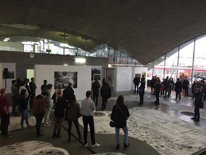 Photo de l'exposition de Walter Brugger dans le cadre du jubilé de la formation Architecture du paysage en Suisse