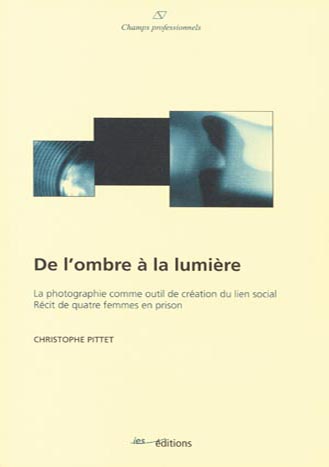 Couverture du livre De l'ombre à la lumière CP30
