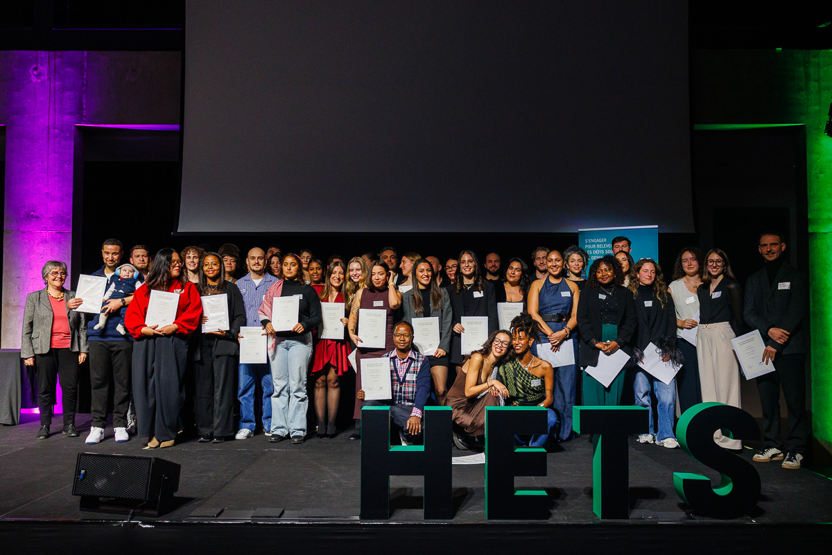 Remise des diplômes 2025 - Une partie des diplômé-es TS